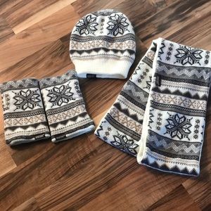 Hat and scarf set